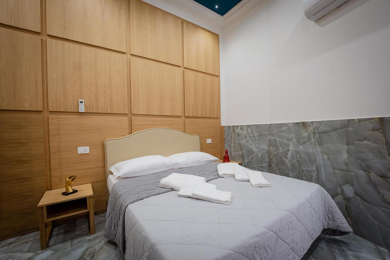 Greros H. Rooms Napoli Centro By Clapa Group Dislocated Hospitality ภายนอก รูปภาพ